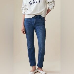 Old Navy Women's Mid-Rise Wow Boyfriend Ankle Jeans in a size 14